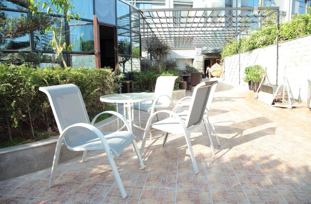 Wanjia International Hotel Куанжоу Екстериор снимка