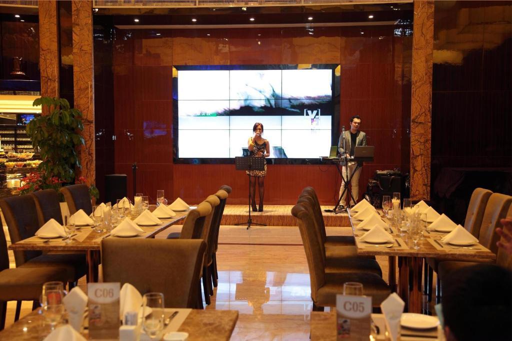 Wanjia International Hotel Куанжоу Екстериор снимка