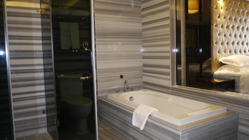 Wanjia International Hotel Куанжоу Стая снимка